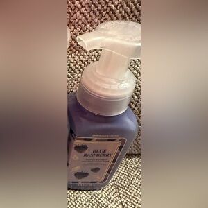 Bath & Body Works Blue Raspberry Foaming Soap